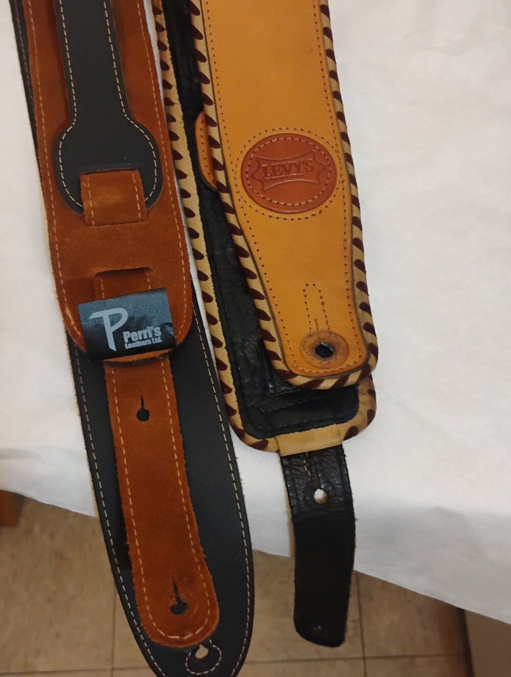 Levy’s And Perris Two Leather Guitar Straps - Picture 12 of 13
